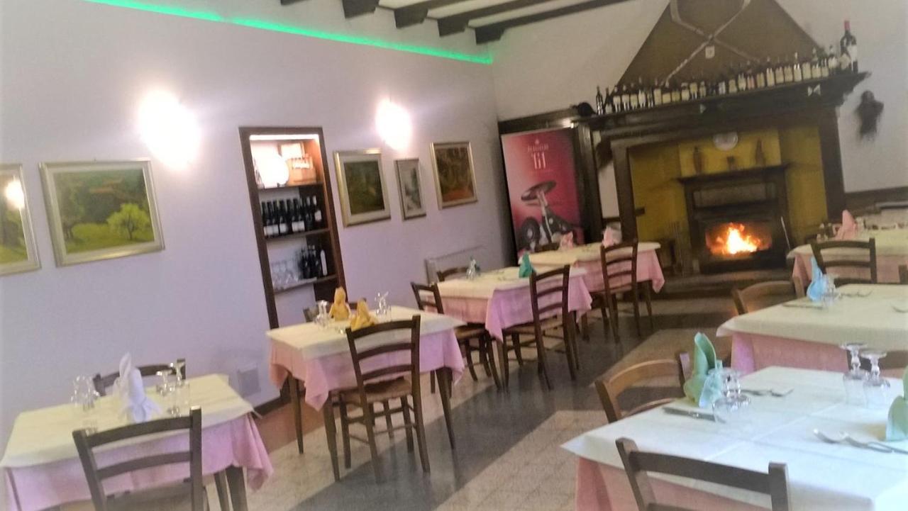 Budget Hotel Vittoria & Ristorante Marzio Bagian luar foto